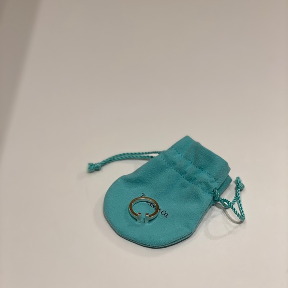 Tiffany&co. T ring - Picture 7 of 8